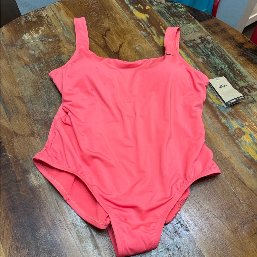 NWT Nike Women’s One Piece Swim Suit